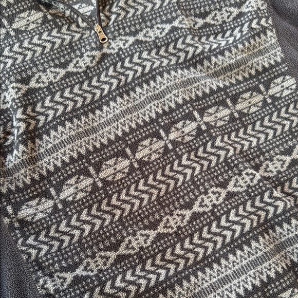 Patterned Quarter-Zip Pullover - Picture 5 of 7